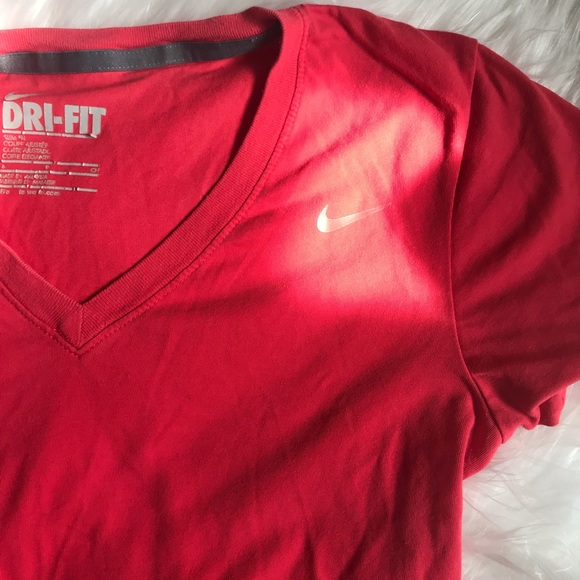 Nike Dri-Fit T-Shirts - Picture 3 of 3